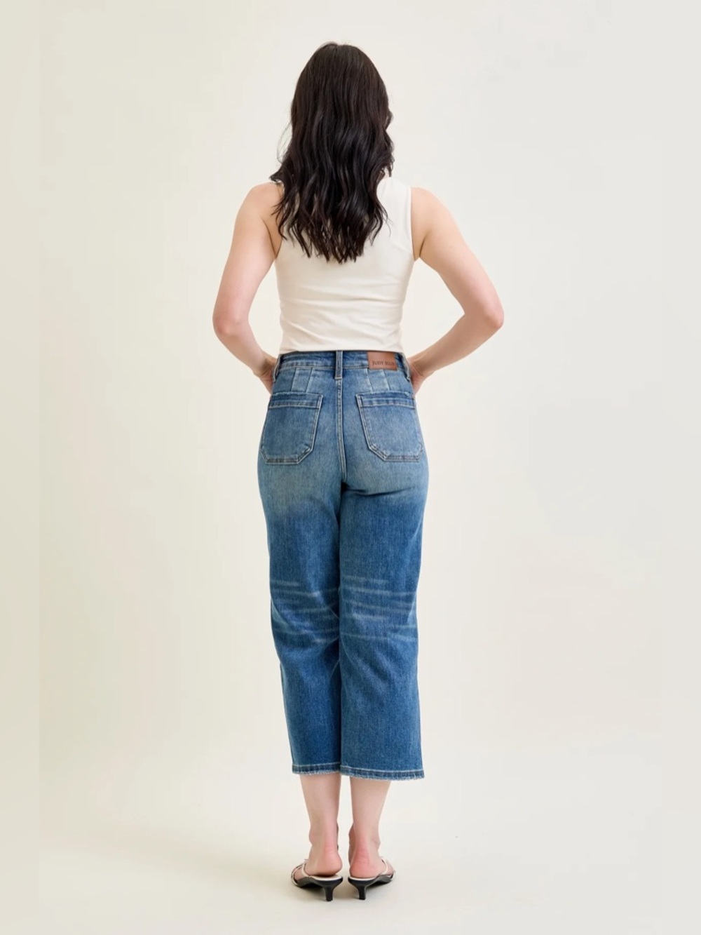Judy Blue Medium Wash Cropped Wide-Leg Jeans - Picture 4 of 16